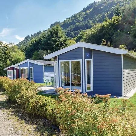 Amazing In An Der Mosel With Kitchen 度假居 *